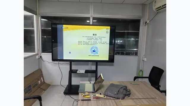 Large classroom β mobile stand