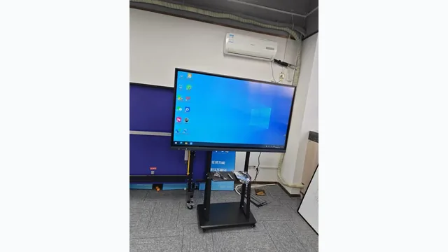Windows OPS running on interactive screen